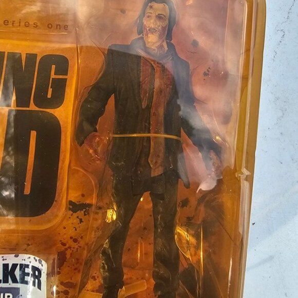 McFarlane Toys The Walking Dead Zombie Walker Series 1 Action Figure - Picture 4 of 6
